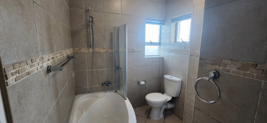 3 Bedroom Property for Sale in Reebok Western Cape